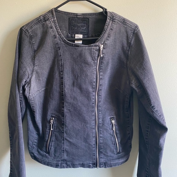 Levi's Jackets & Blazers - Levi’s Black Denim Moto Jacket with Zipper Sz L